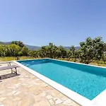 Becca , Heated Pool With Salt Water * Dračevice