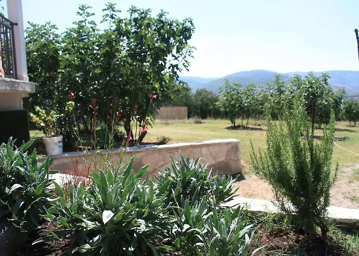 度假居 Becca , Heated Pool With Salt Water *