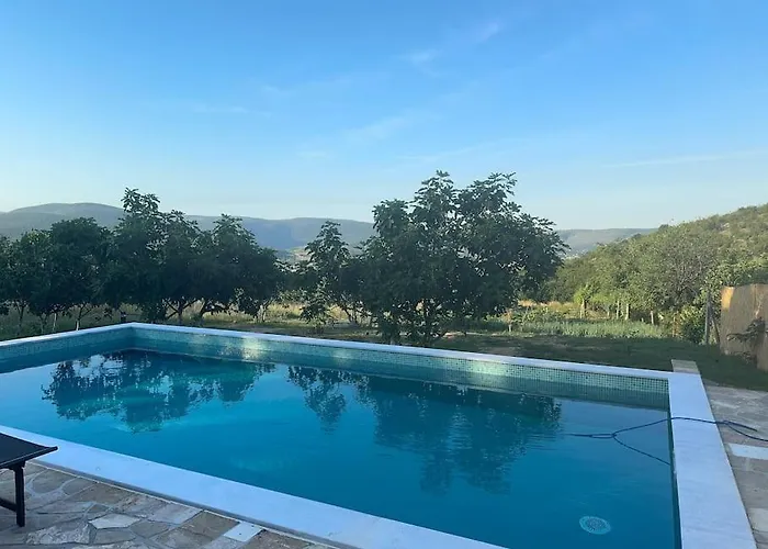 Becca , Heated Pool With Salt Water *